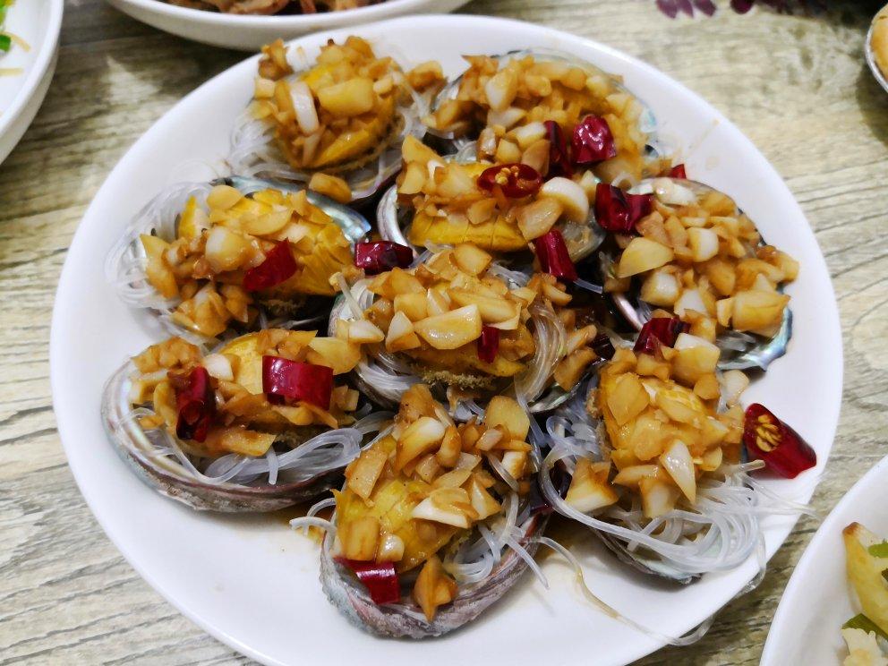 蒜蓉粉丝蒸鲍鱼