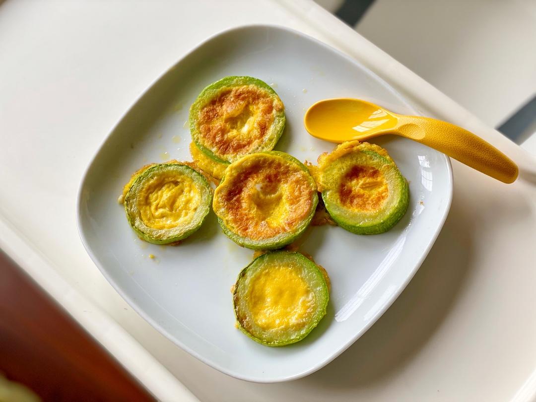 辅食西葫芦蛋饼9+