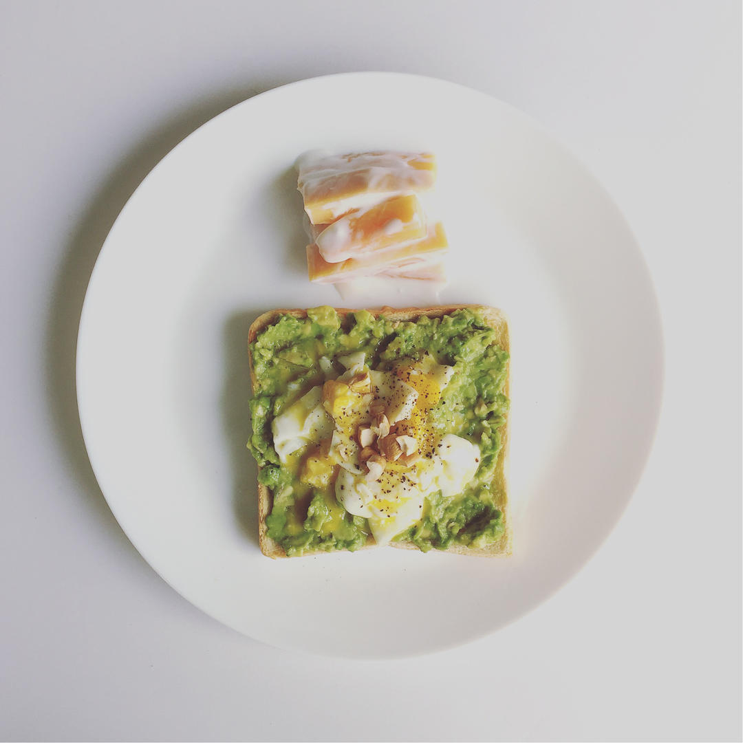 巨好吃的牛油果土司