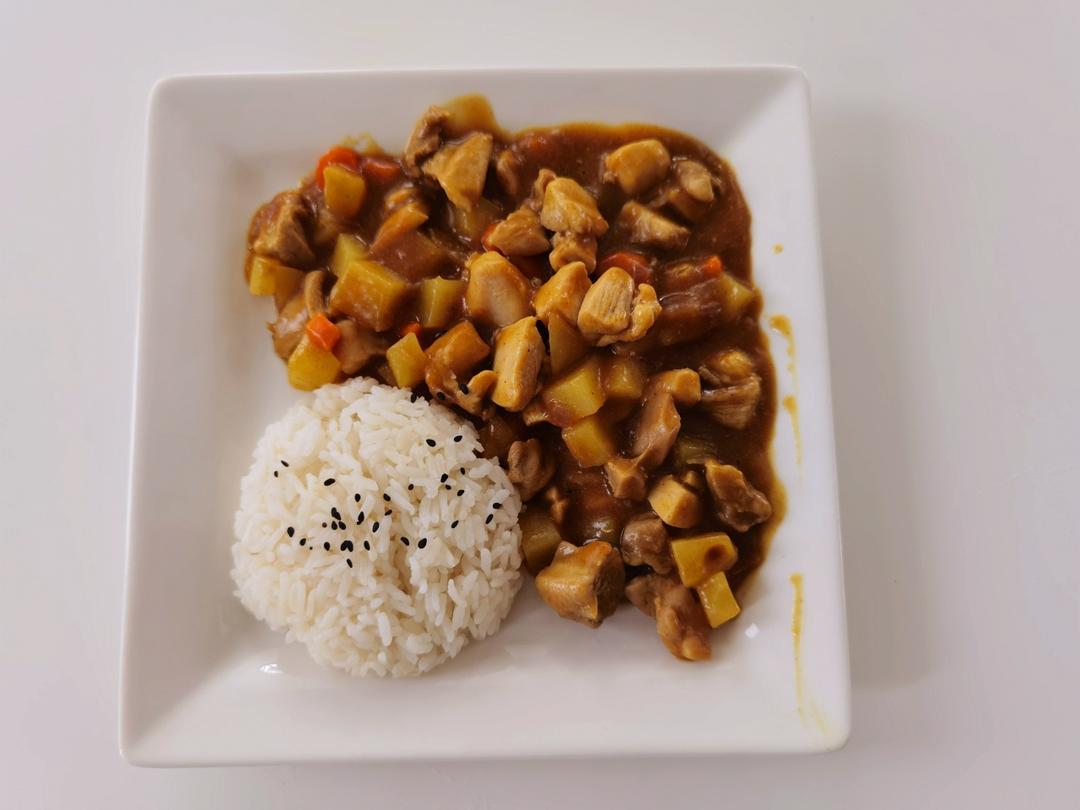 咖喱鸡肉饭