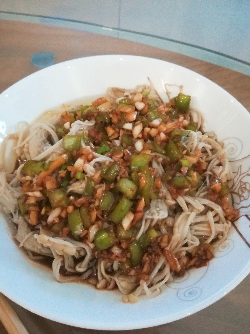 凉拌金针菇