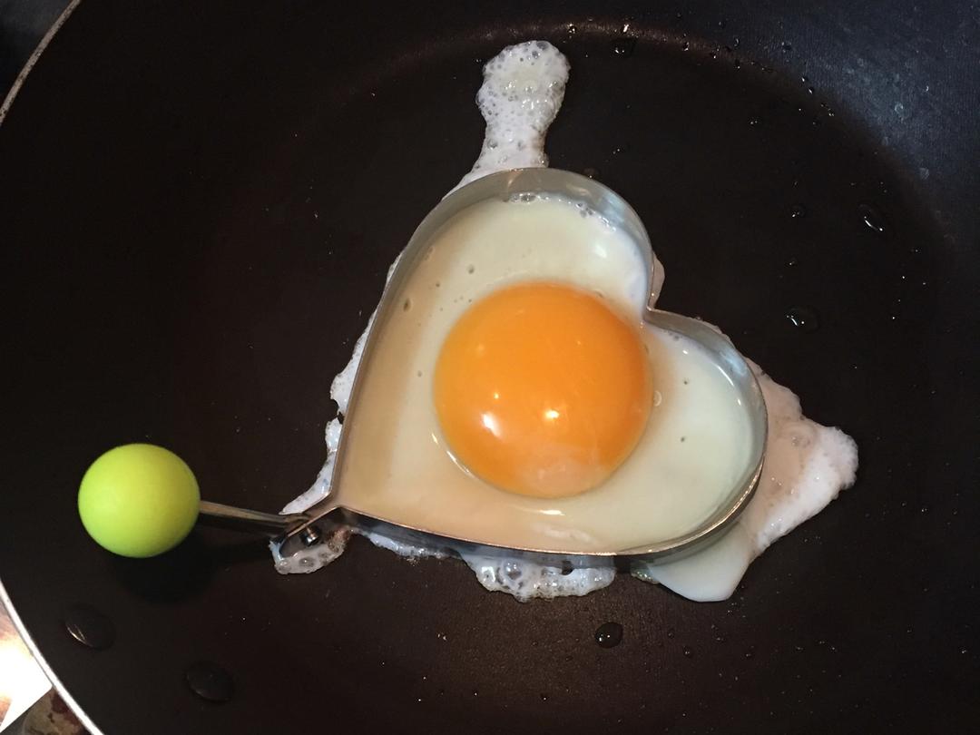 少女心爱心煎蛋🍳的做法