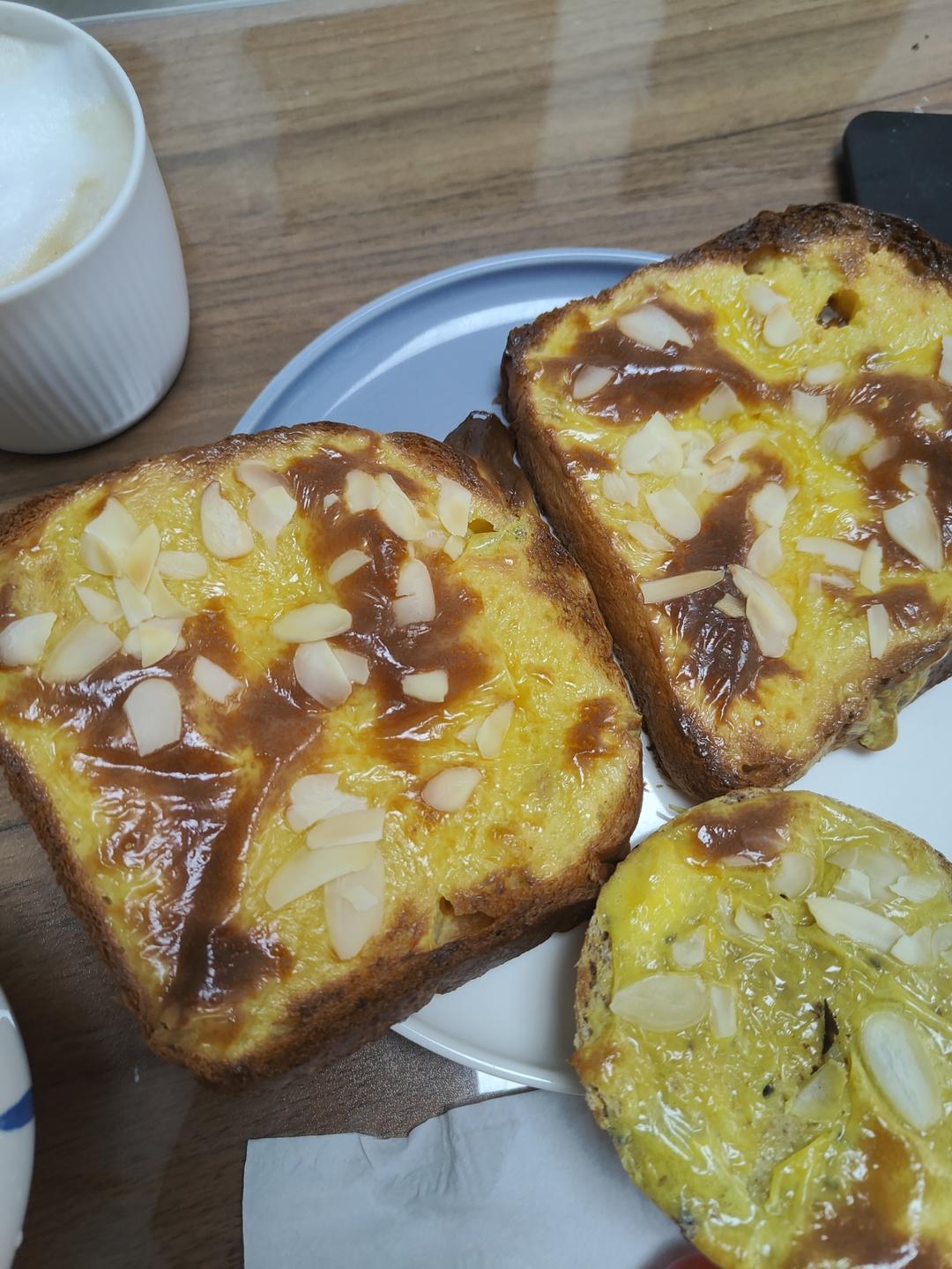 零失败快手岩烧乳酪(熔岩吐司)十分钟网红早餐，好吃哭
