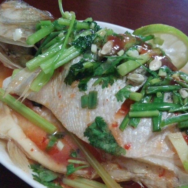 泰式清蒸柠檬鲈鱼