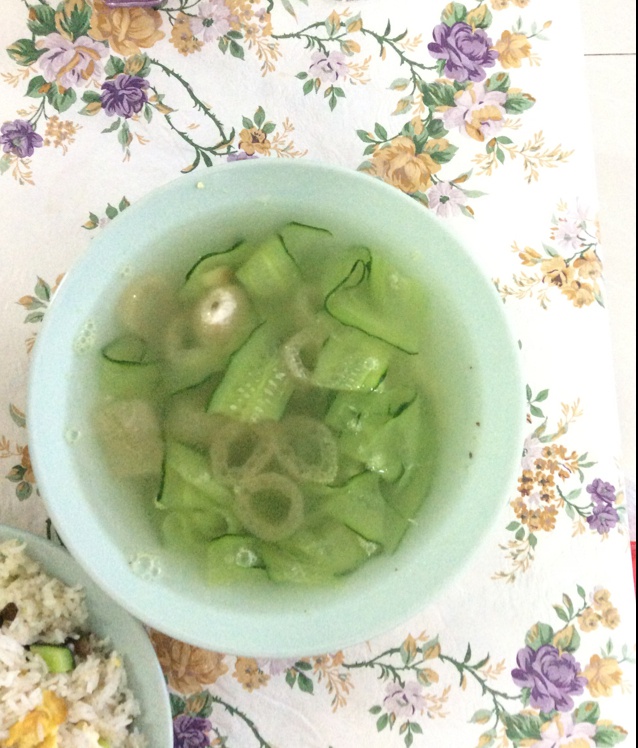 【圆满素食】 清爽鲜亮丨竹荪黄瓜汤