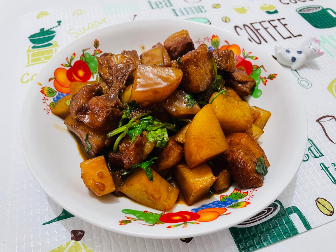 堂妈小厨——小土豆红烧肉