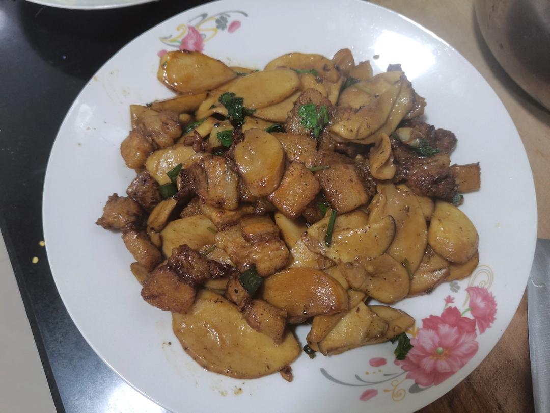 杏鲍菇炒肉