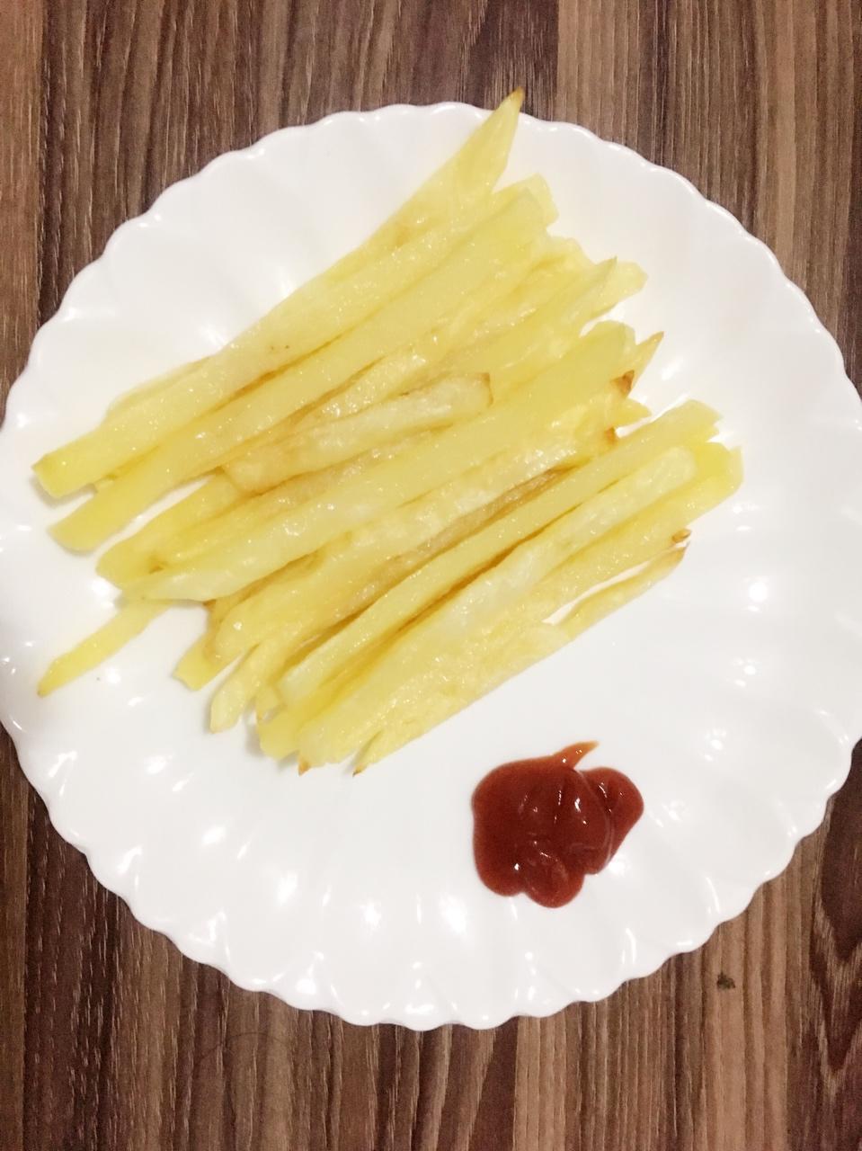 谁说孩子不能吃薯条？别人家孩子吃薯条也健康！
婴儿烤箱版薯条