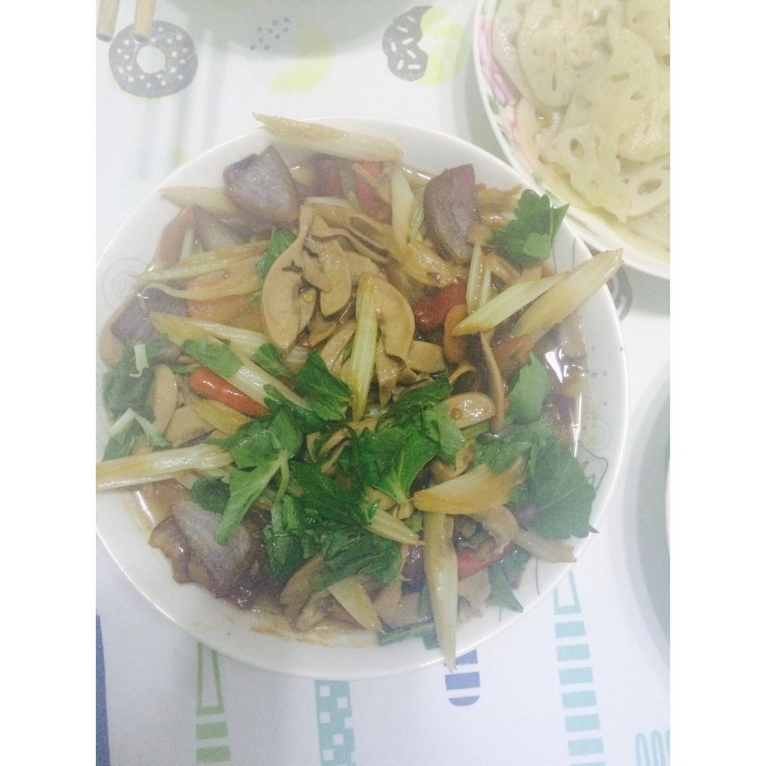 泡椒炒腰花！