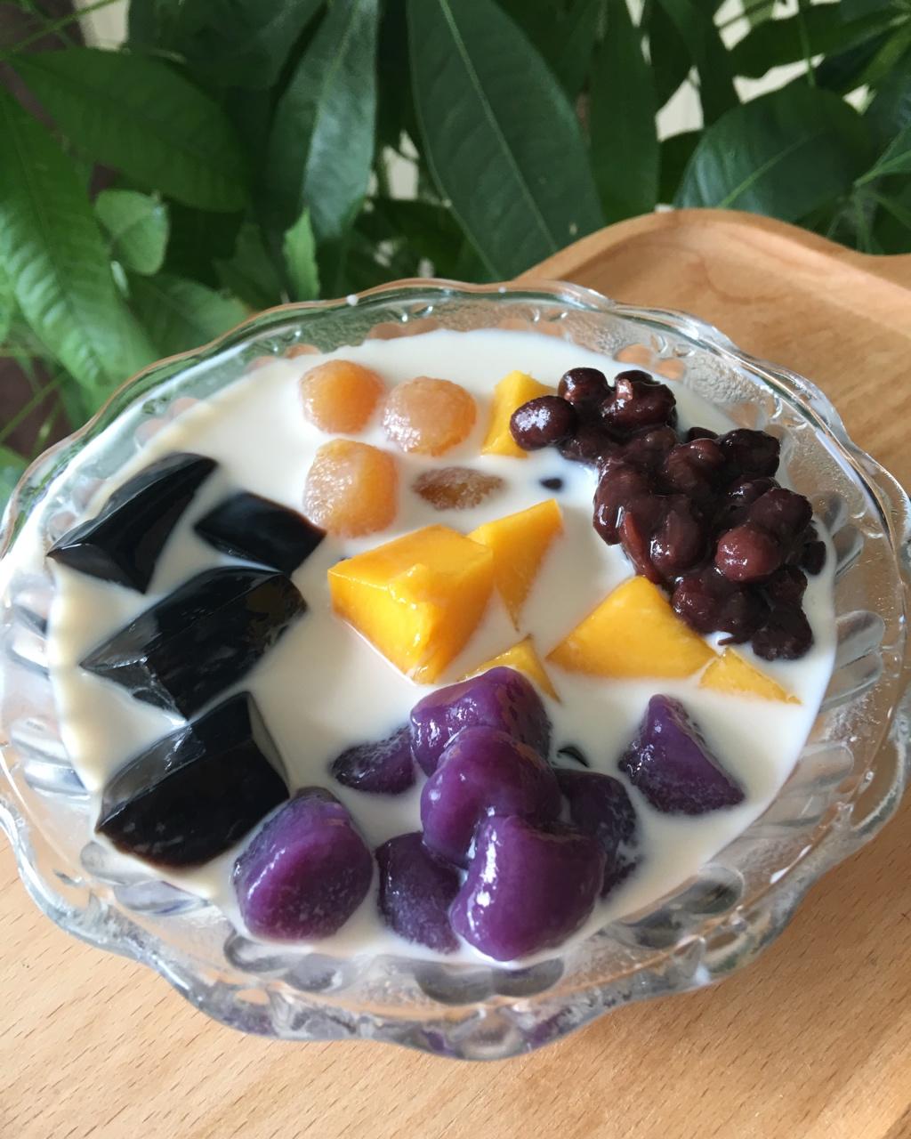 自制鲜芋仙芋圆（另附: 蜜红豆和仙草冻的做法）