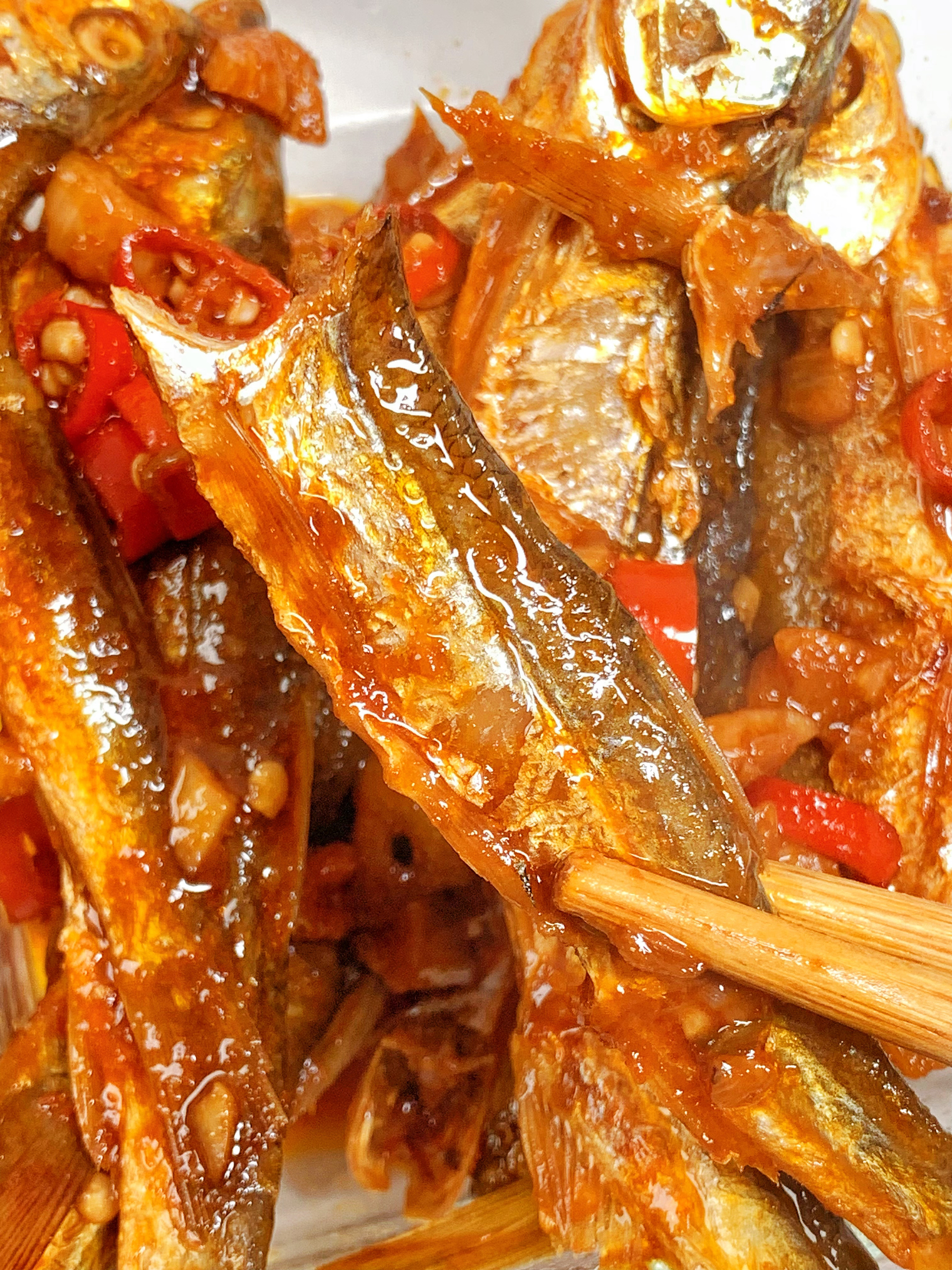 今日菜谱：香辣咸鱼的做法