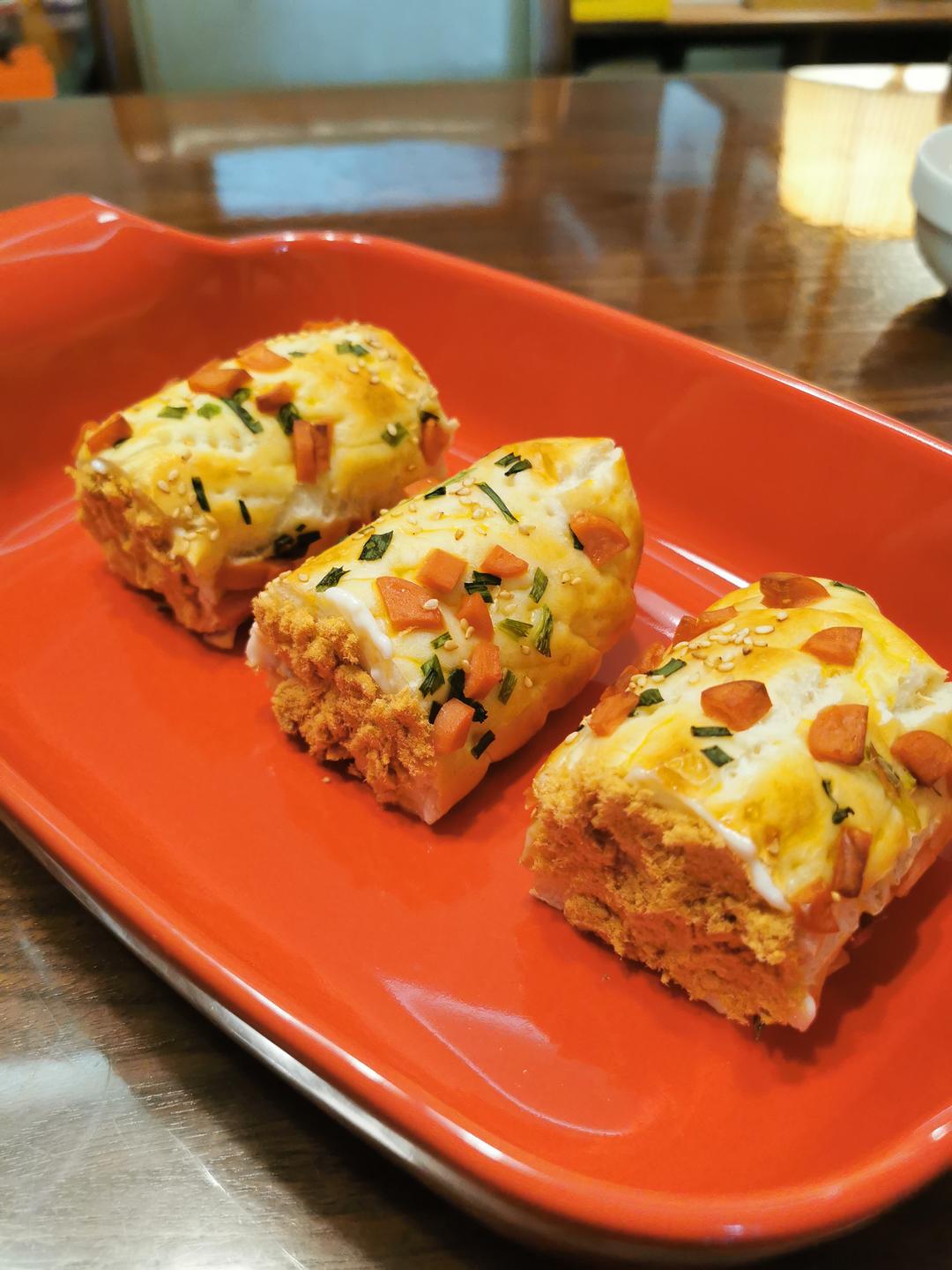 芝麻肉松面包卷