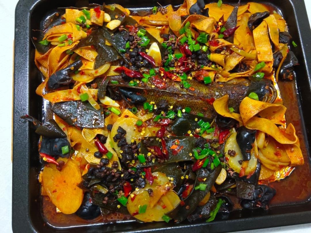 重庆烤鱼(烤箱版)爆好吃，爆简单