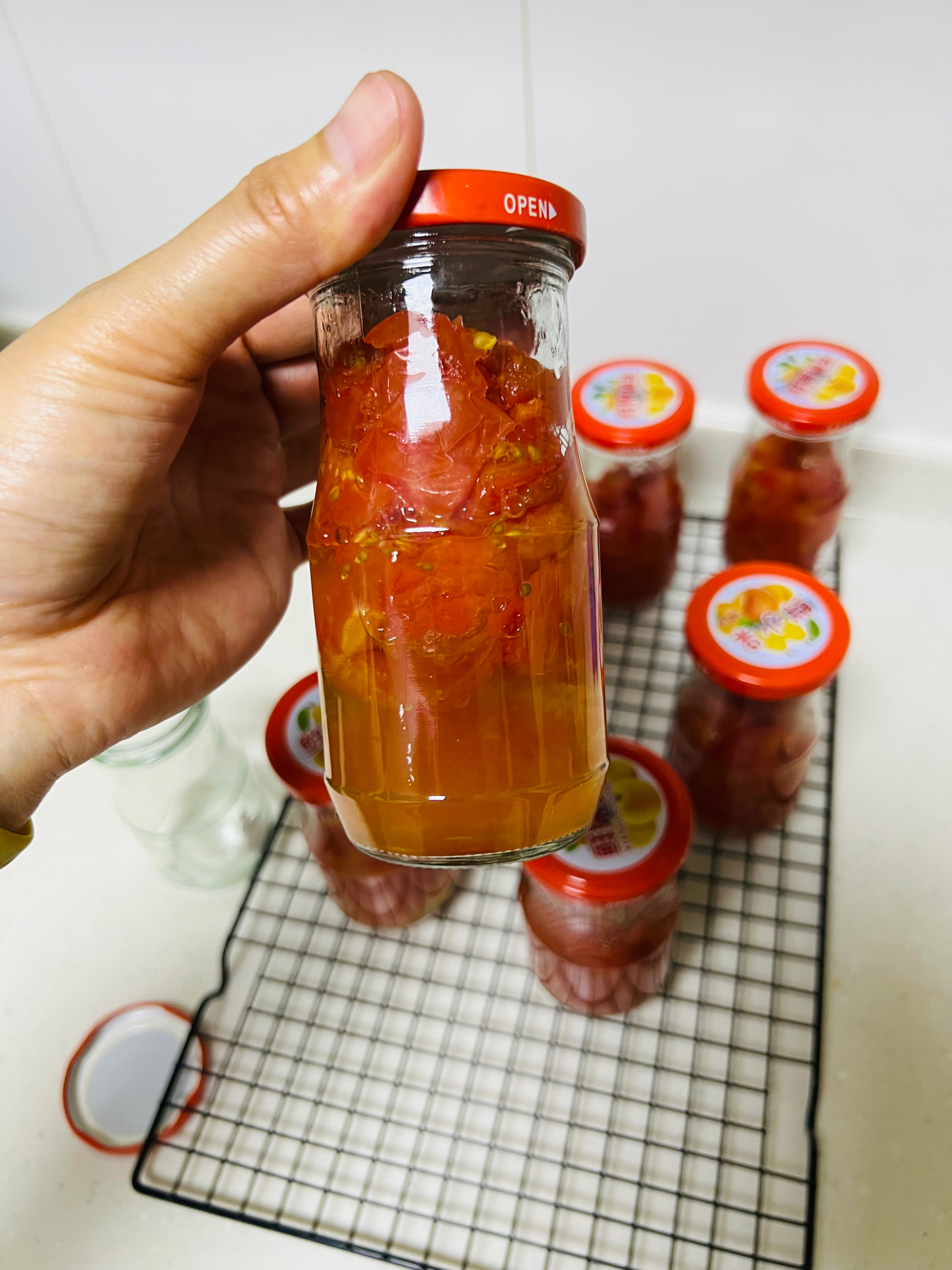 夏天西红柿保存的好办法-蒸西红柿酱