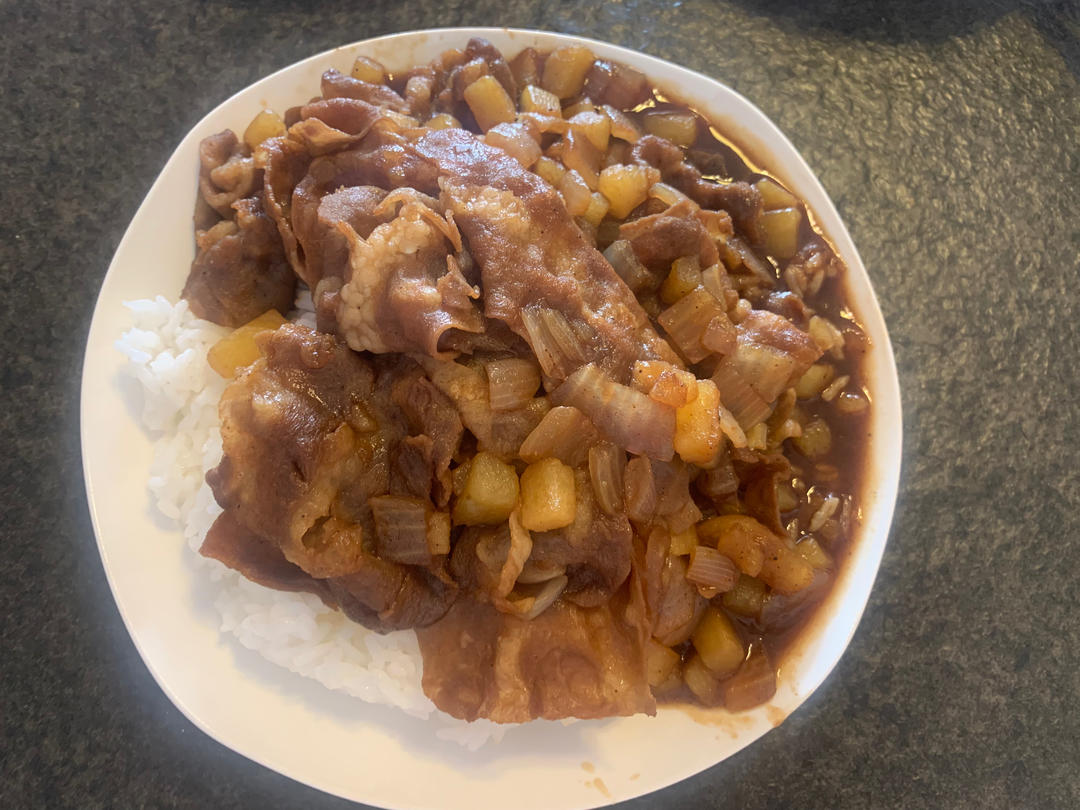 好吃到舔碗底的土豆肥牛拌饭