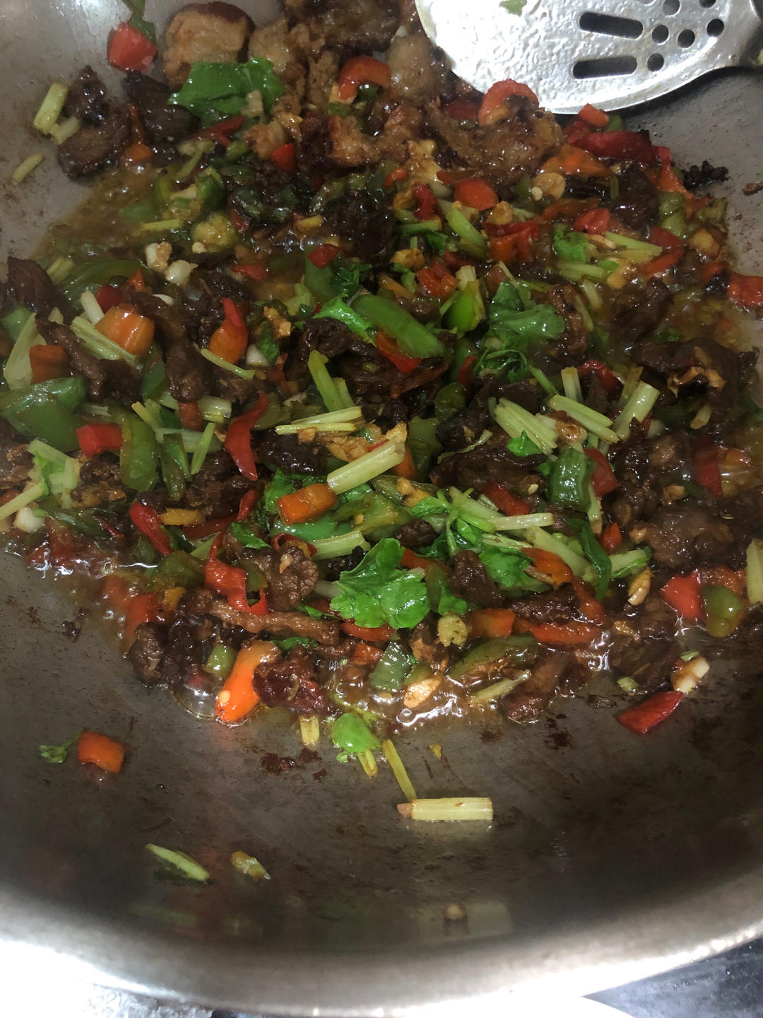 厨师长教你：“碎炒牛肉”的家常做法，开胃又下饭，先收藏起来