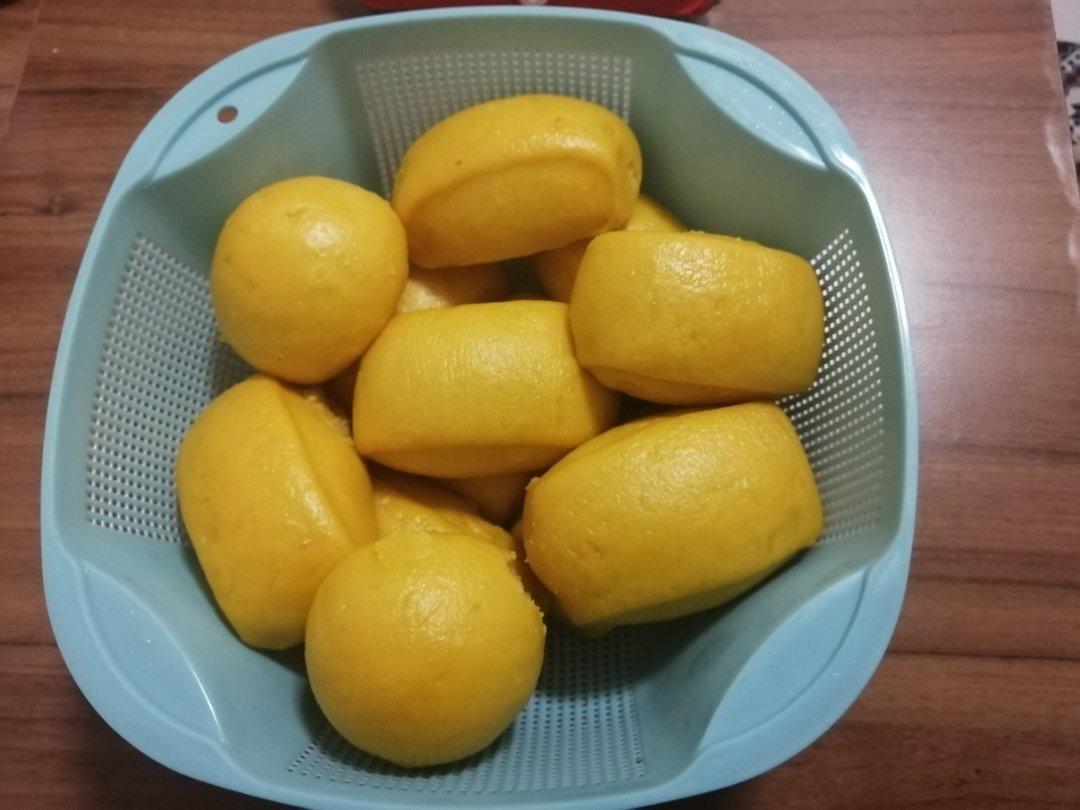 新手也可以--详解如何做出人见人爱、金黄的南瓜馒头