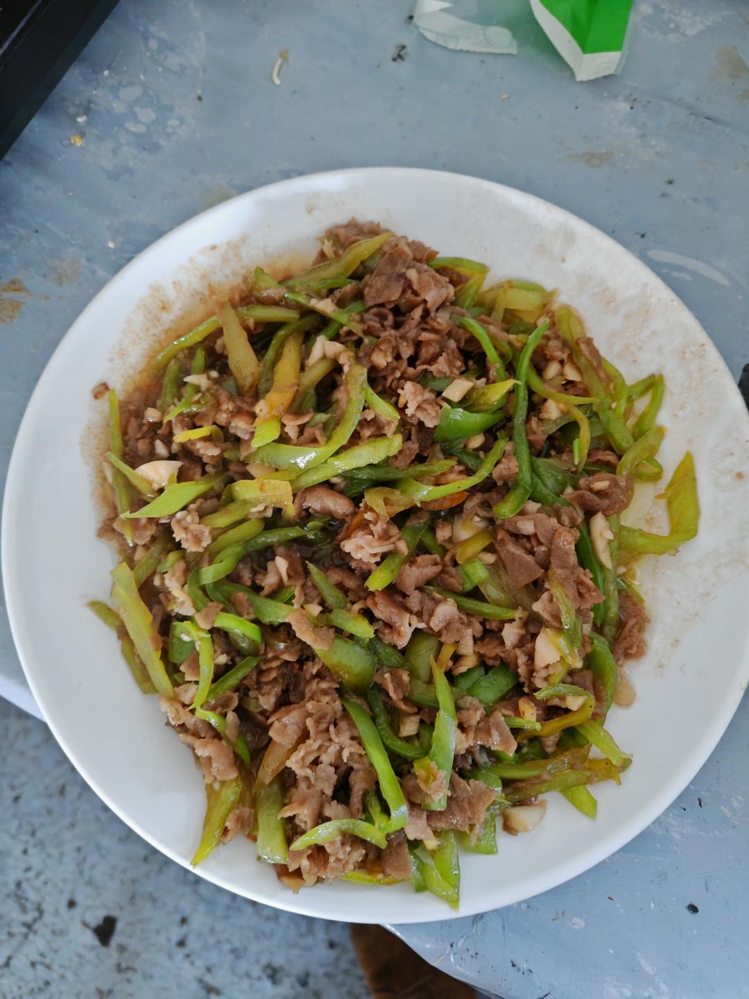 ‼️好吃到舔盘的青椒肉丝盖浇饭