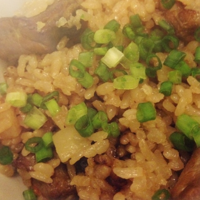 喷香排骨焖饭（爆好吃）