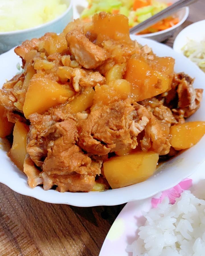 土豆烧排骨