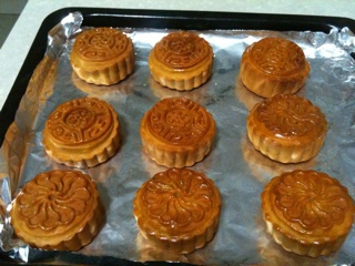 广式月饼——蛋黄莲蓉月饼