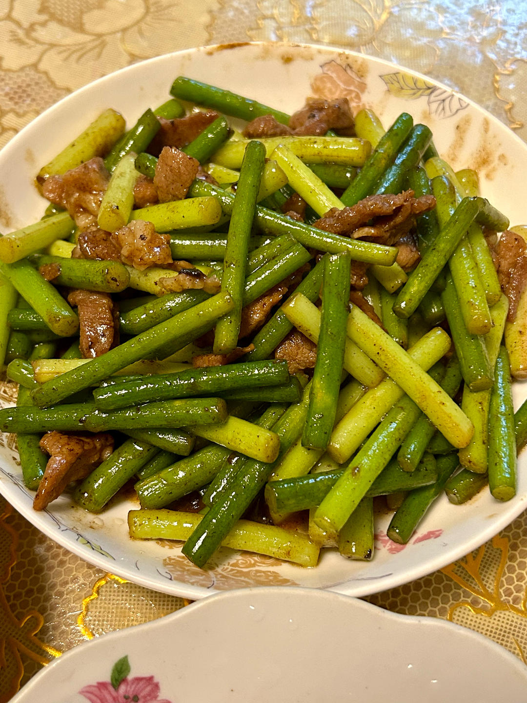 简单易做的下饭菜－蒜苔炒肉