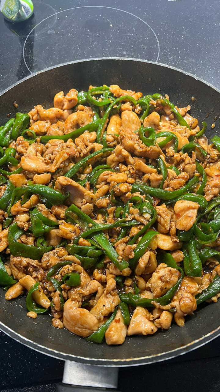 巨好吃的青椒炒鸡胸肉丝，超下饭