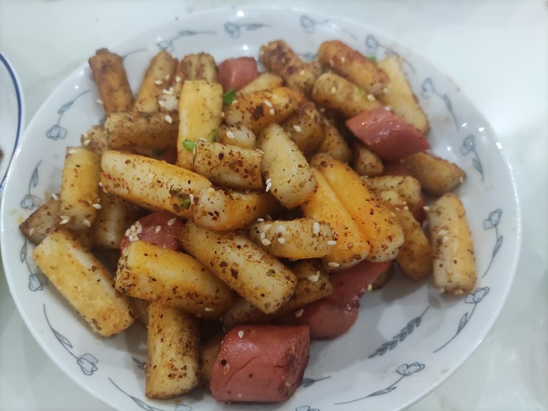 怎么吃都不够‼️孜然火腿辣炒年糕〰️香辣解谗