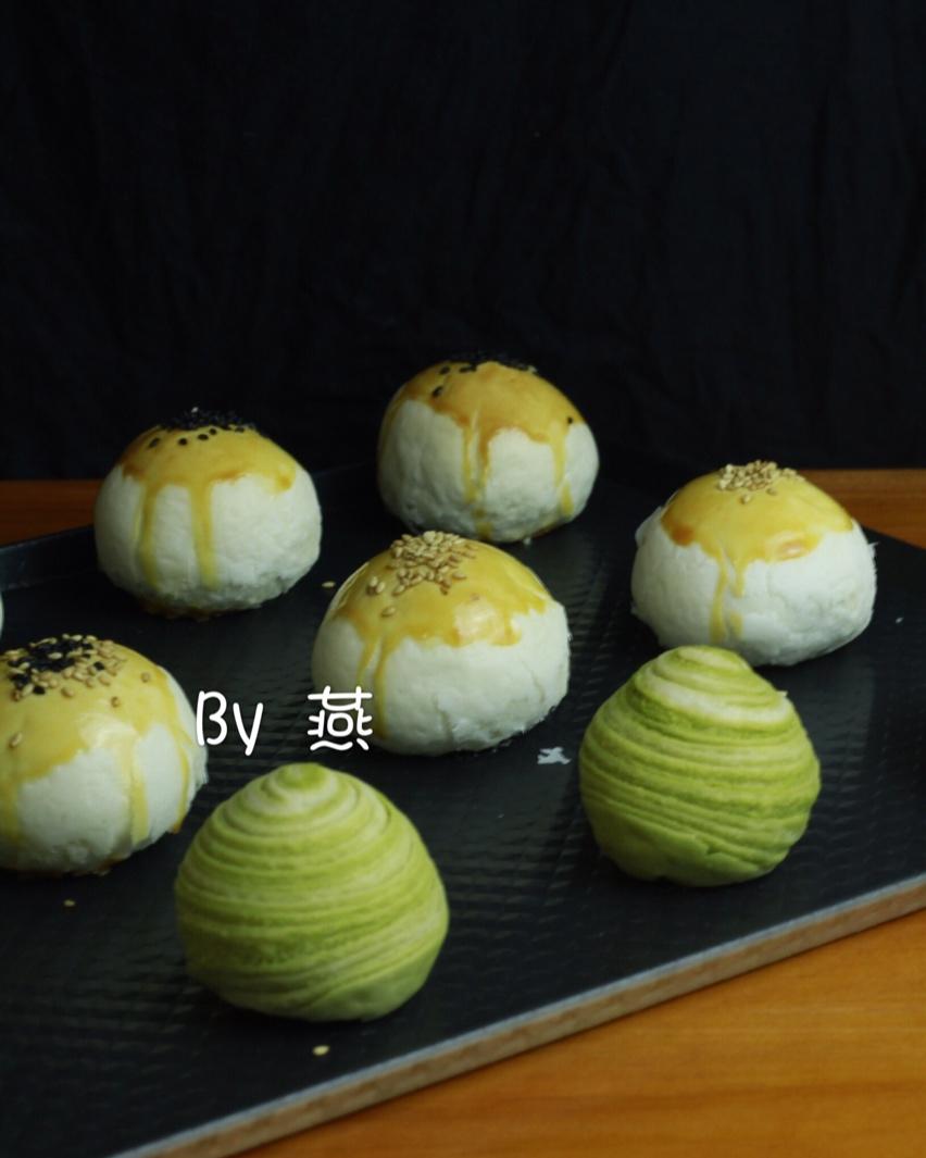 千层彩色蛋黄酥