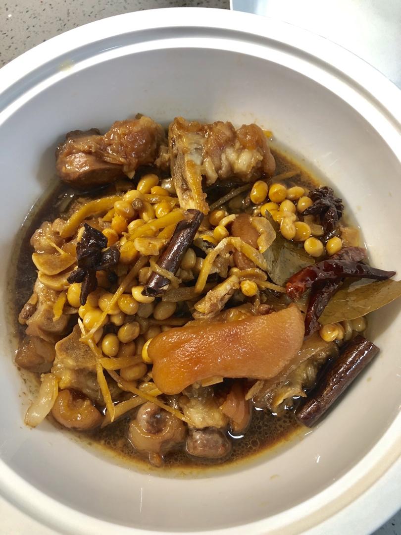 美味的家常菜：红烧猪蹄