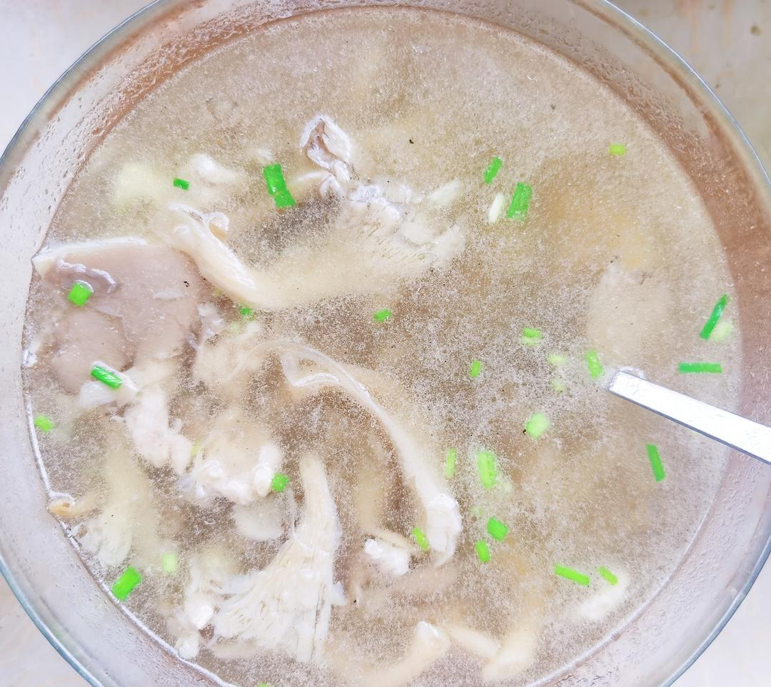 极简易做平菇肉片汤
