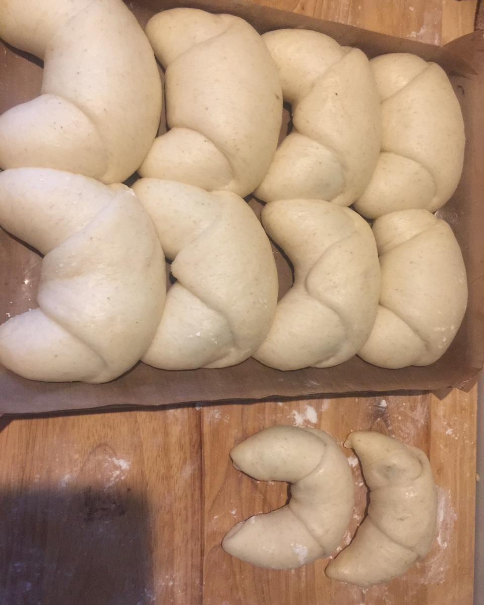 好看好吃的金牛角软面包