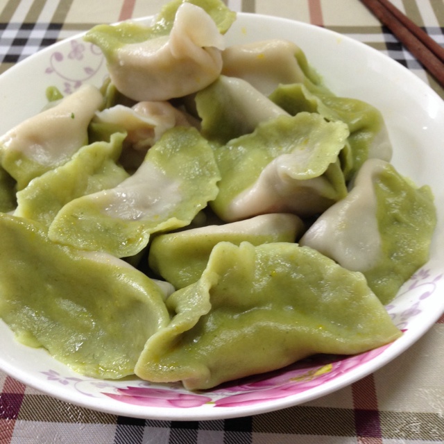 翡翠白玉白菜饺子详细版（附翡翠白玉白菜饺子包法，翡翠白玉饺子皮两种制法，面包机和面，翡翠白玉烧卖，各种馅料搭配）