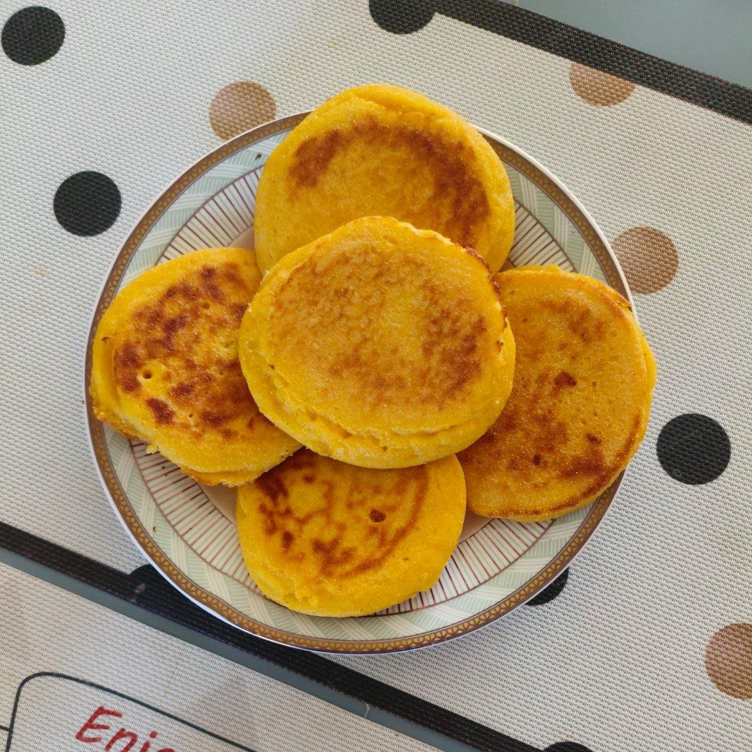 玉米面小饼子