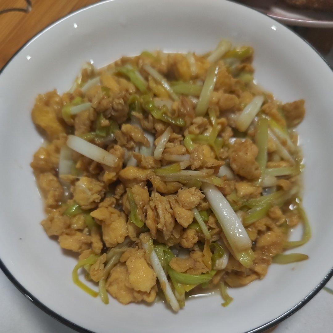 蒜黄炒鸡蛋