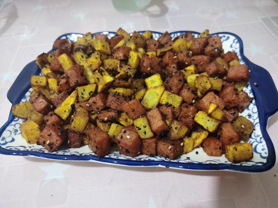 孜然火腿土豆丁