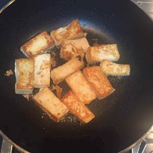 虾皮西红柿豆腐的做法 步骤2