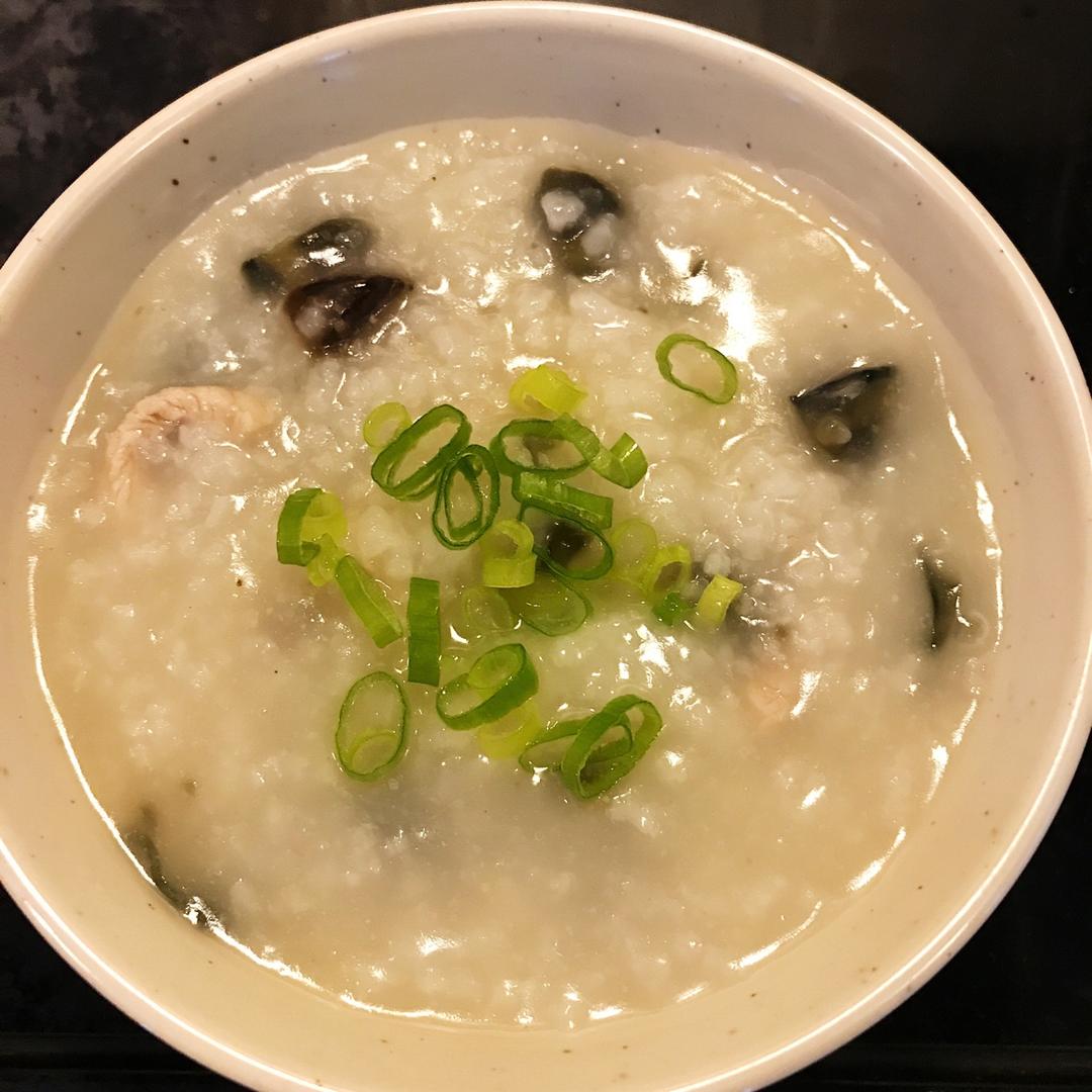 十五分钟快手之香滑皮蛋瘦肉粥(附五分钟电饭煲电压力锅更快捷方法)