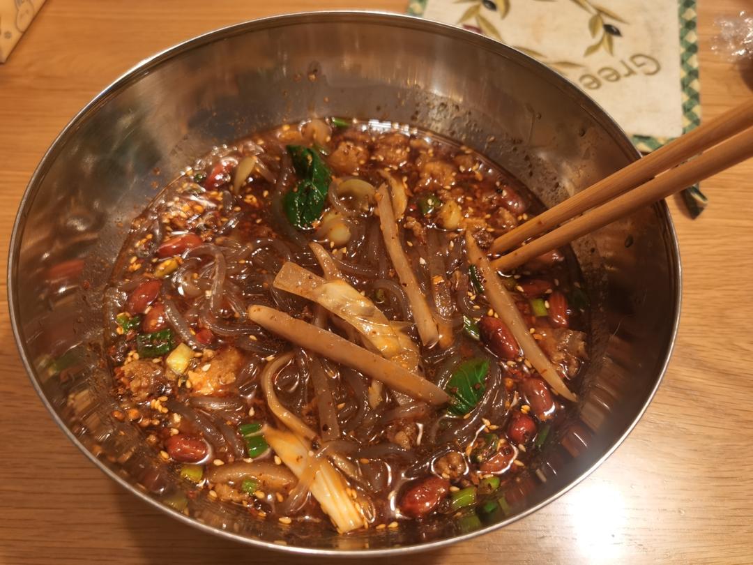 堂妈小厨——超好吃的酸辣粉