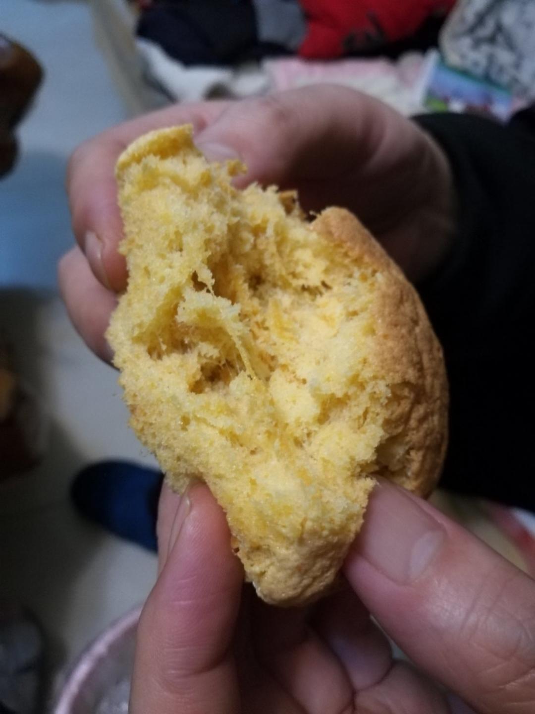 拔丝肉松咸蛋黄蛋糕