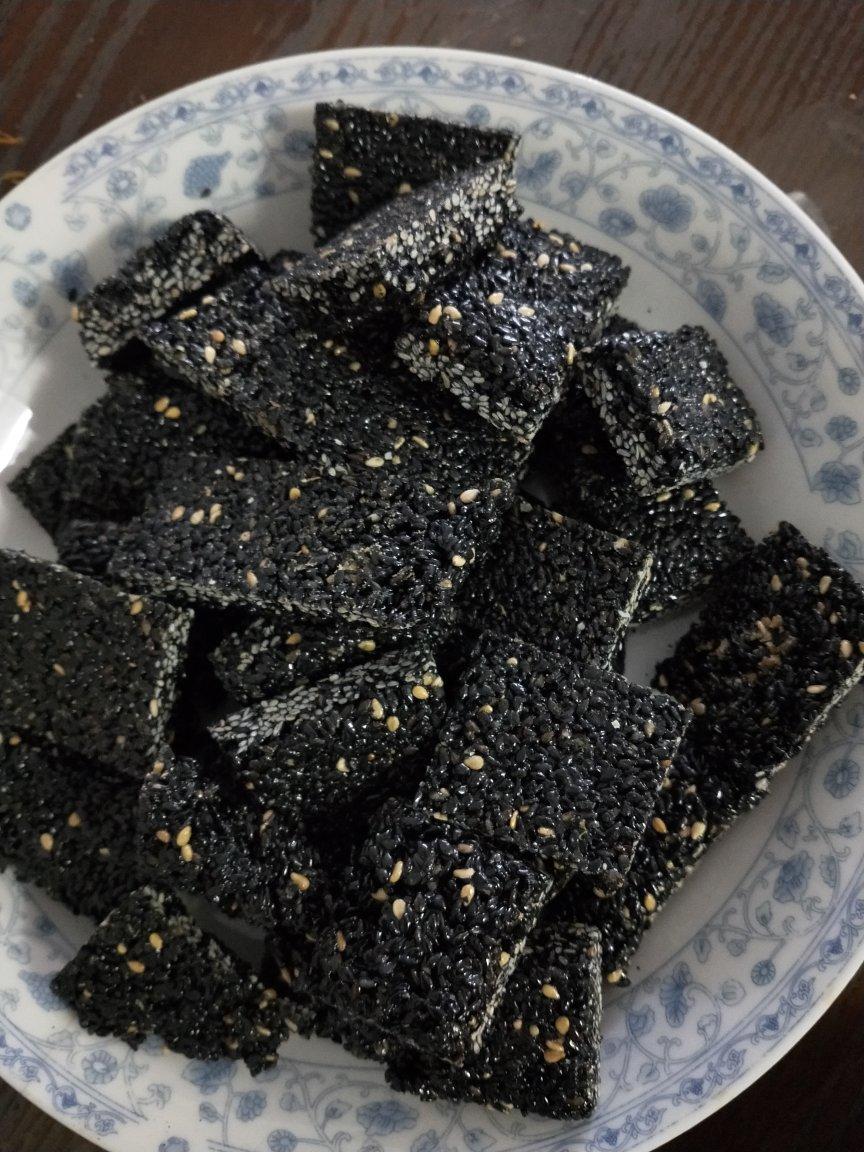 幽莲827做的黑芝麻糖