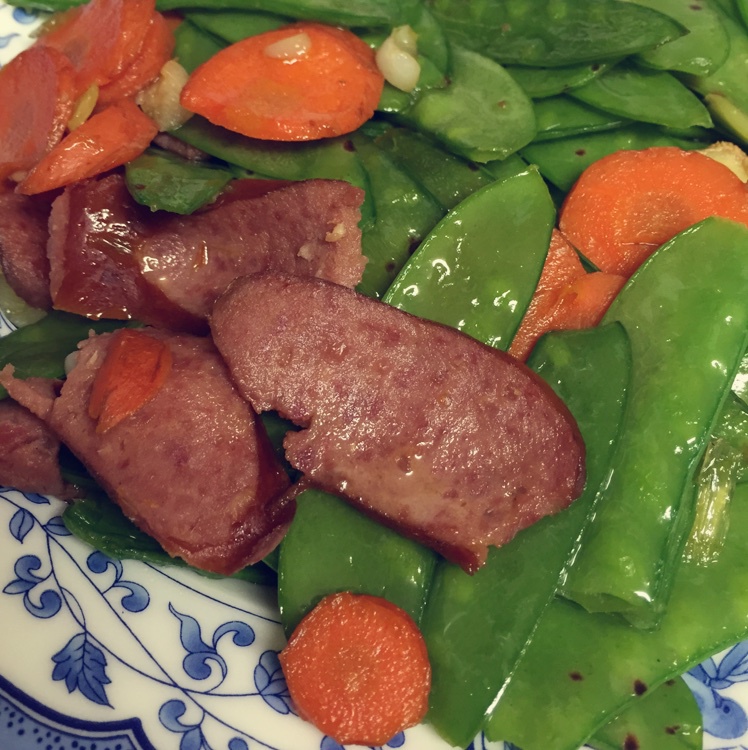 荷兰豆炒香肠