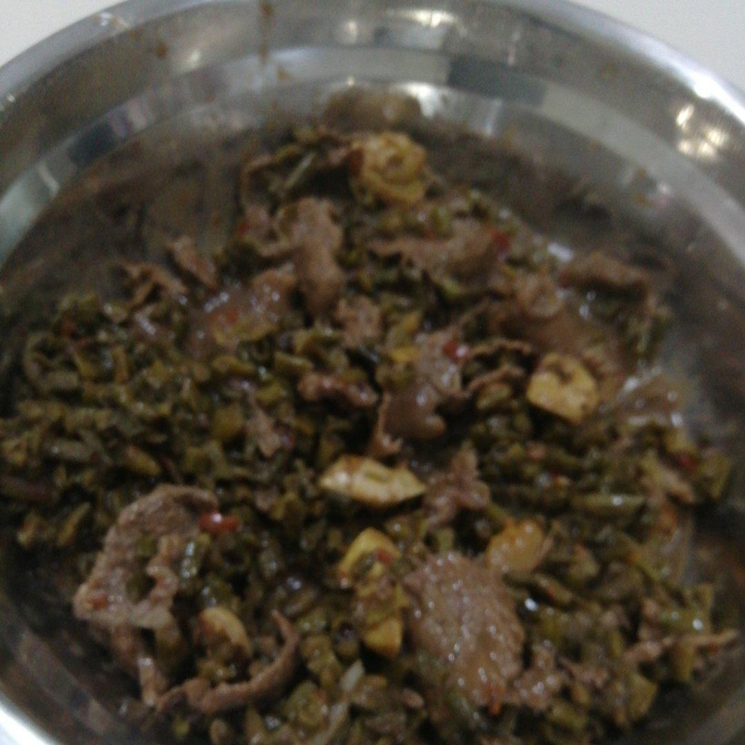酸豆角炒牛肉