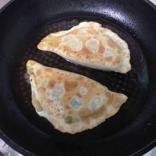 韭菜盒子 Chinese Leek and Egg Pasty