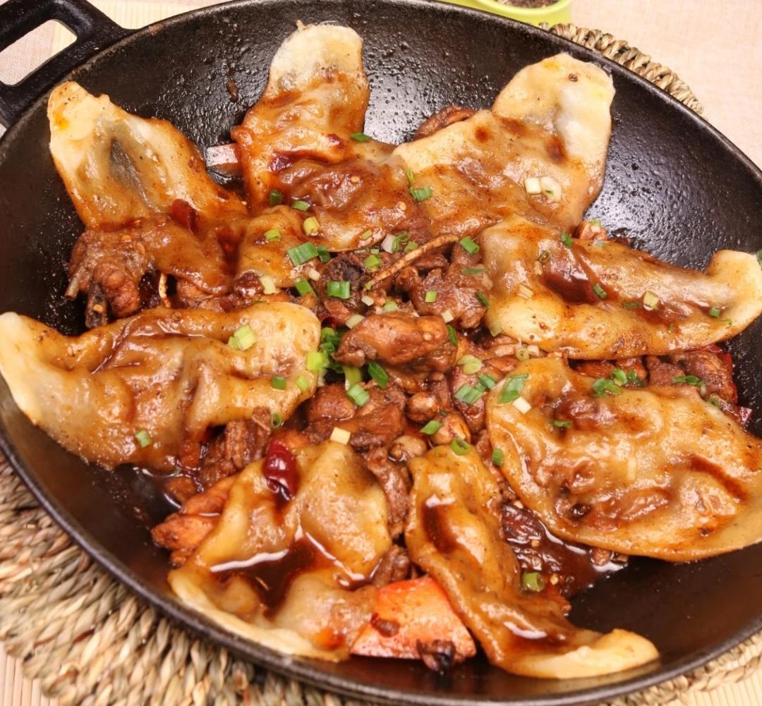 特色锅贴辣子鸡