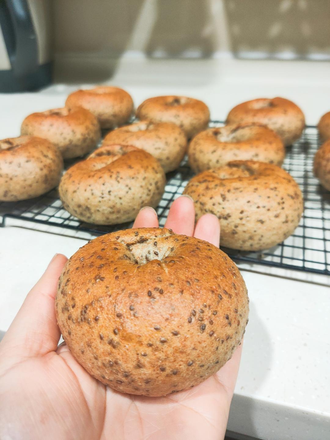 黑麦奇亚籽贝果