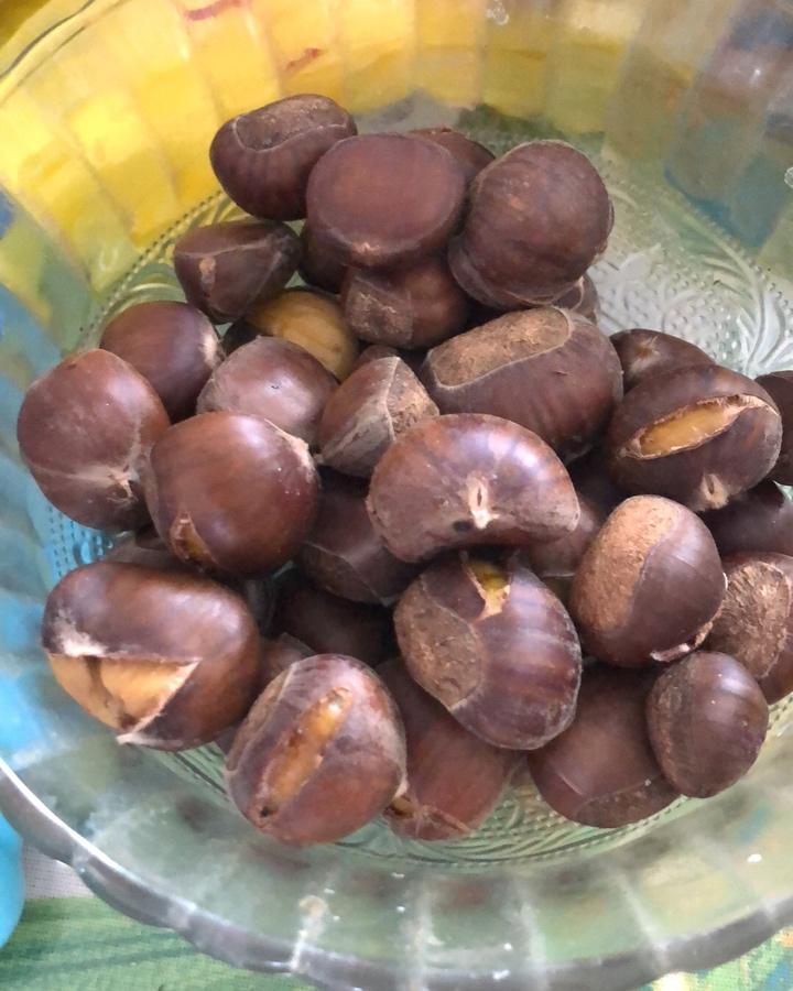 板栗这样做才好剥又好吃