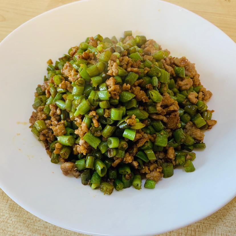 超简单的下饭菜🔥肉末豆角，好吃到流泪