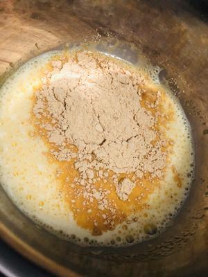 黄豆粉 | 纸杯蛋糕(松软.细腻)的做法 步骤3
