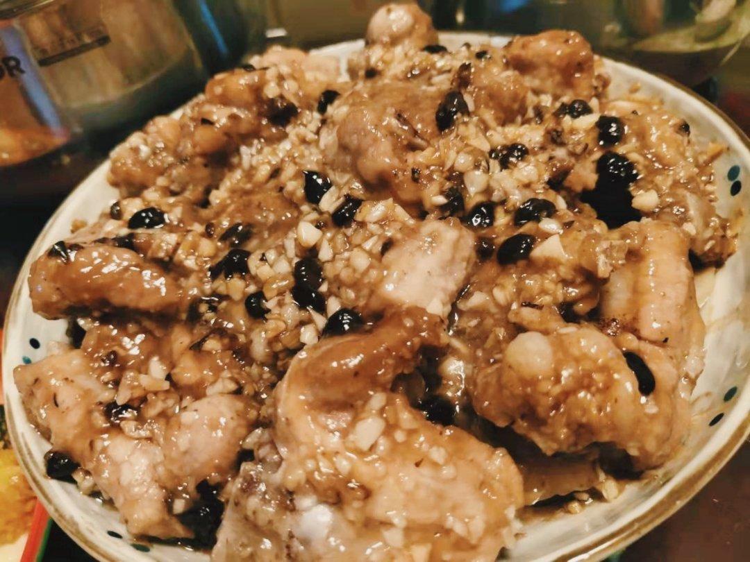 【视频食谱】蒜蓉豉汁蒸排骨